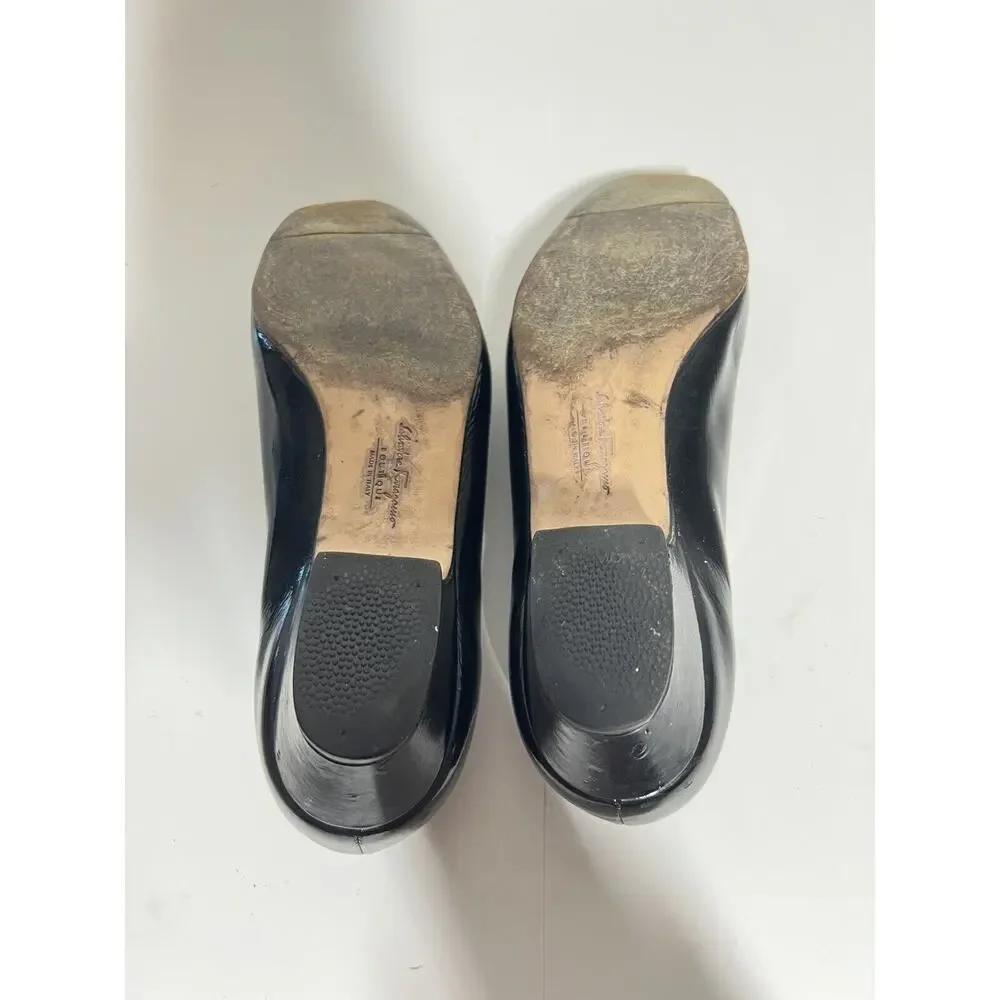 Salvatore Ferragamo VGUC Back Patent Leather Vara Bow Gold Hardware Shoes 6.5 B